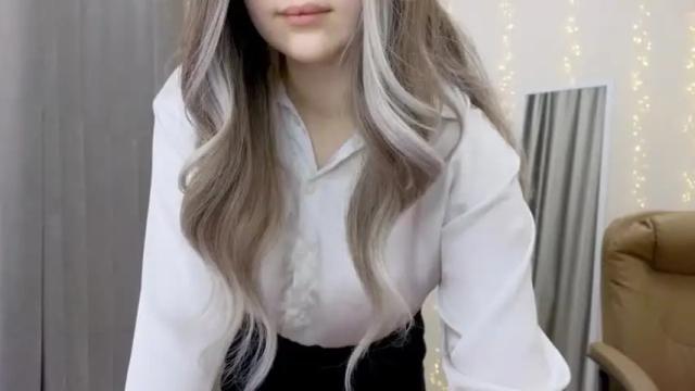 Image 6 of kiana_blush Stream on Chaturbate on 20 months ago
