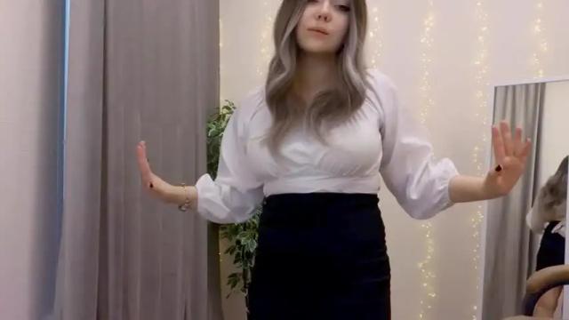 Image 2 of kiana_blush Stream on Chaturbate on 20 months ago
