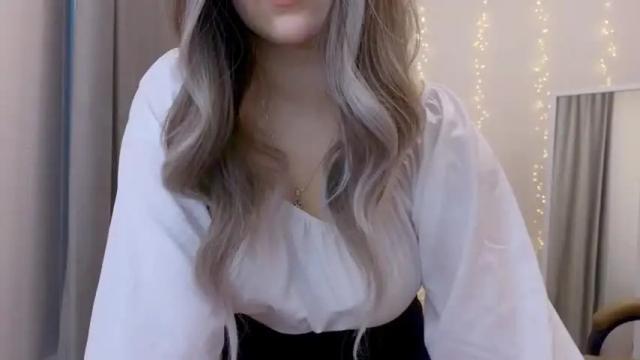Image 8 of kiana_blush Stream on Chaturbate on 20 months ago