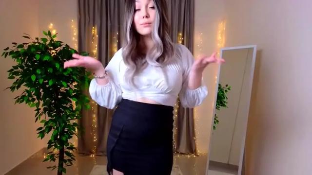 Image 10 of kiana_blush Stream on Chaturbate on 20 months ago