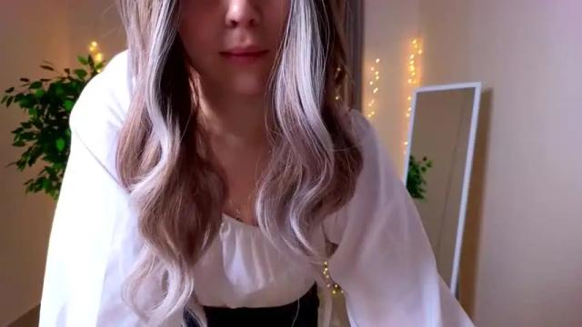 Image 11 of kiana_blush Stream on Chaturbate on 20 months ago