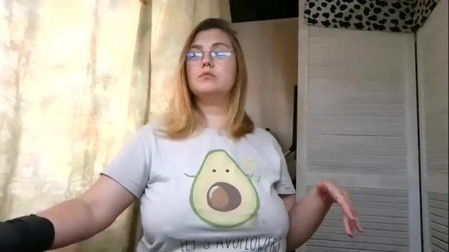 Image 3 of kianna_dior_ Stream on Chaturbate on 1 month ago