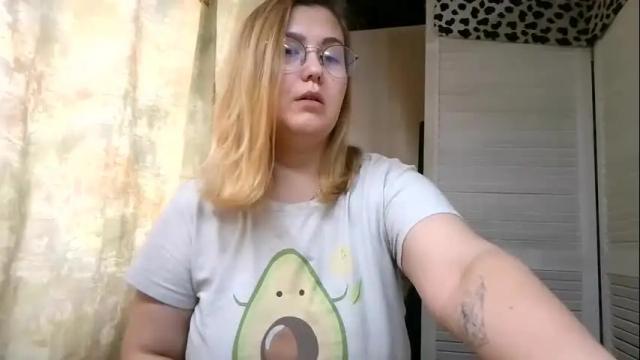 Image 4 of kianna_dior_ Stream on Chaturbate on 1 month ago