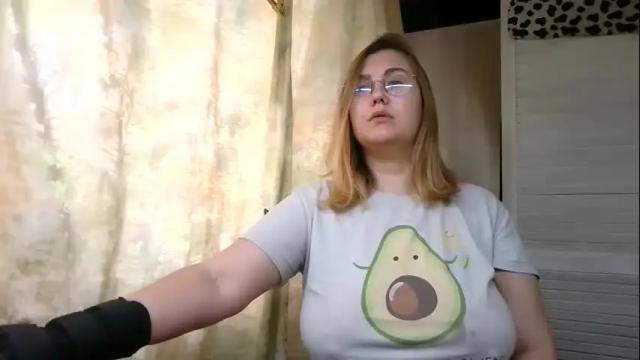 Image 8 of kianna_dior_ Stream on Chaturbate on 1 month ago