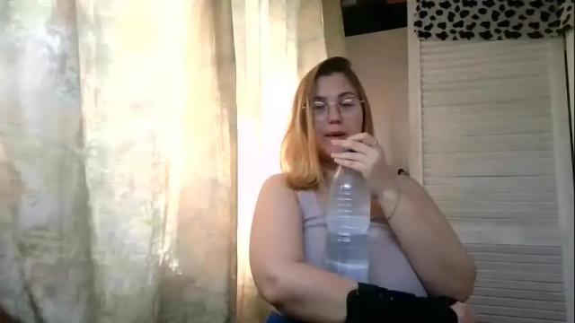 Image 3 of kianna_dior_ Stream on Chaturbate on 1 month ago