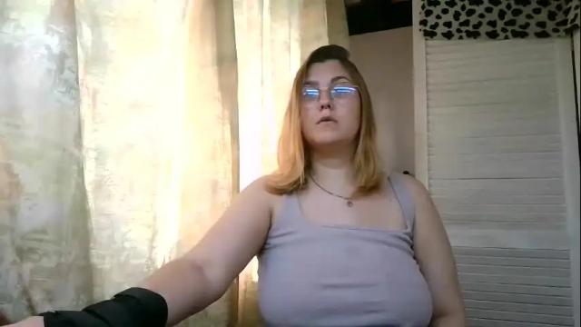 Image 4 of kianna_dior_ Stream on Chaturbate on 1 month ago