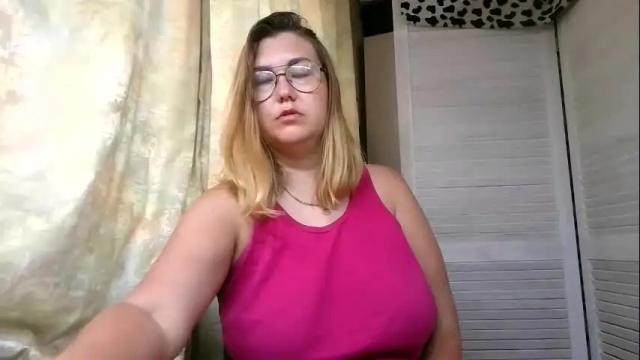 Image 2 of kianna_dior_ Stream on Chaturbate on 29 days ago