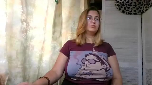 Image 6 of kianna_dior_ Stream on Chaturbate on 4 days ago