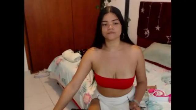 Image 8 of kiara_bracovich Stream on Chaturbate on 14 months ago