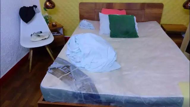 Image 12 of kiara_evanss Stream on Chaturbate on 3 months ago