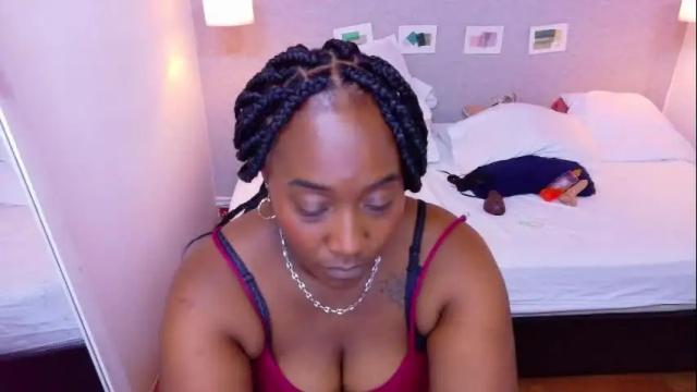 Image 12 of kiara_evanss Stream on Chaturbate on 1 month ago