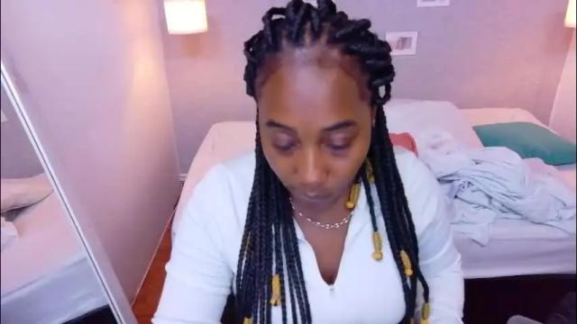 Image 12 of kiara_evanss Stream on Chaturbate on 1 month ago