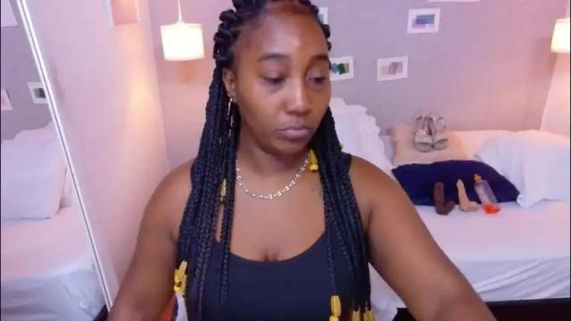 Image 12 of kiara_evanss Stream on Chaturbate on 29 days ago