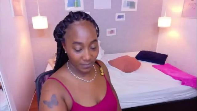 Image 2 of kiara_evanss Stream on Chaturbate on 5 days ago