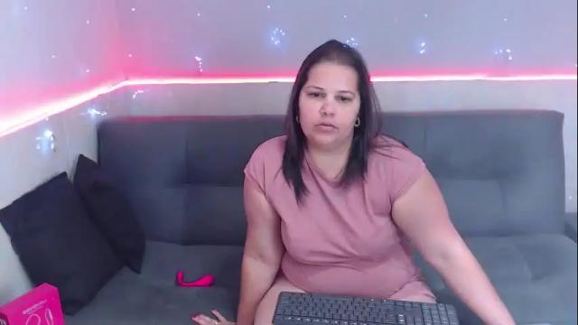 Thumbnail 1, kiara_scottt's Stream at Chaturbate, 25 days ago