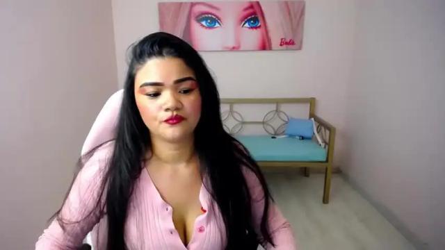 Image 6 of kiara_torress Stream on Chaturbate on 21 months ago