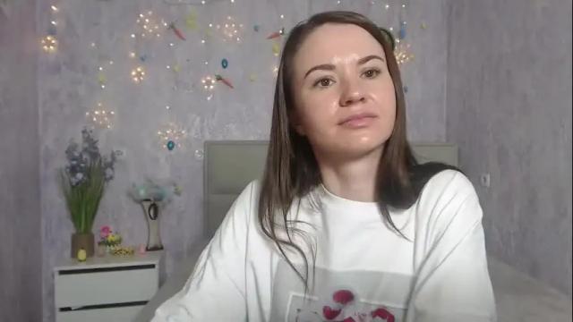 Image 8 of kiaracriegs Stream on Chaturbate on 15 days ago