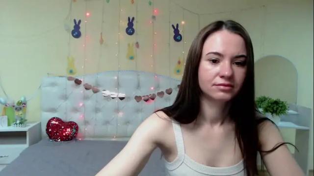 Image 4 of kiaracriegs Stream on Chaturbate on 9 days ago
