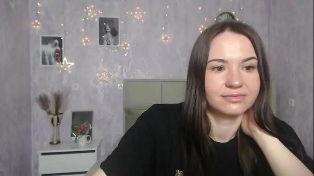 Image 6 of kiaracriegs Stream on Chaturbate on 4 days ago