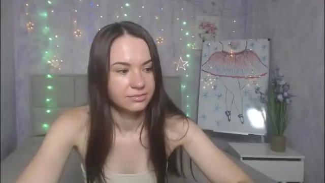 Image 12 of kiaracriegs Stream on Chaturbate on 2 months ago