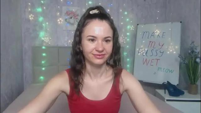 Image 3 of kiaracriegs Stream on Chaturbate on 2 months ago