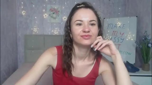 Image 6 of kiaracriegs Stream on Chaturbate on 2 months ago