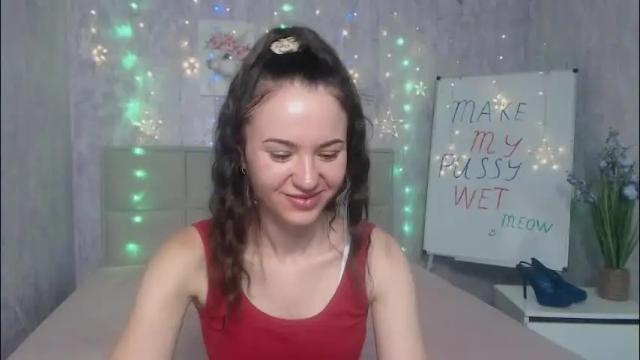 Image 8 of kiaracriegs Stream on Chaturbate on 2 months ago