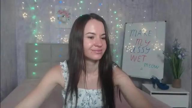 Image 10 of kiaracriegs Stream on Chaturbate on 2 months ago