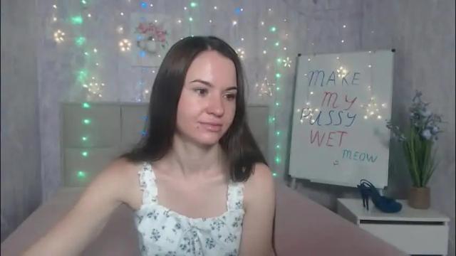 Image 7 of kiaracriegs Stream on Chaturbate on 2 months ago