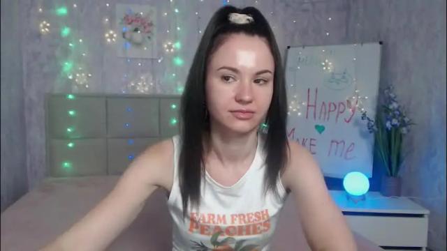Image 2 of kiaracriegs Stream on Chaturbate on 2 months ago