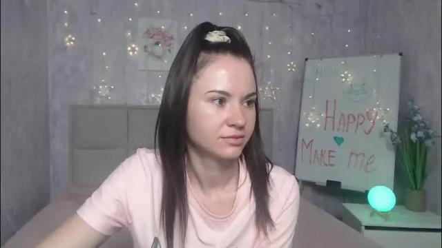 Image 7 of kiaracriegs Stream on Chaturbate on 2 months ago