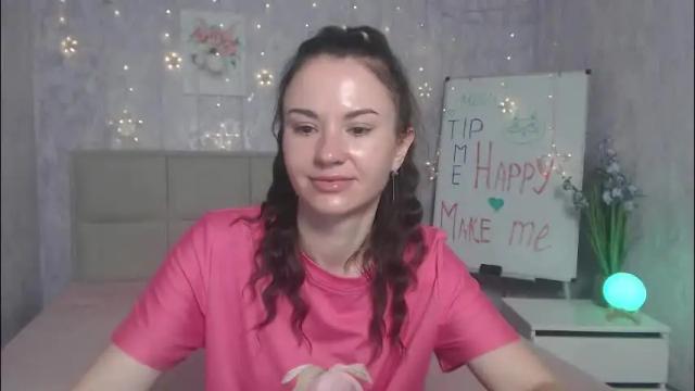 Image 10 of kiaracriegs Stream on Chaturbate on 1 month ago