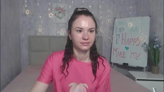 Image 3 of kiaracriegs Stream on Chaturbate on 1 month ago