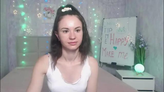 Image 10 of kiaracriegs Stream on Chaturbate on 1 month ago