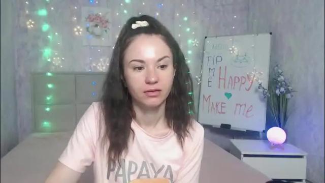 Image 2 of kiaracriegs Stream on Chaturbate on 1 month ago