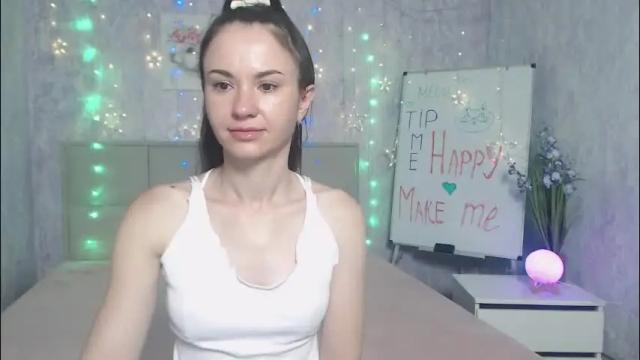 Image 8 of kiaracriegs Stream on Chaturbate on 1 month ago