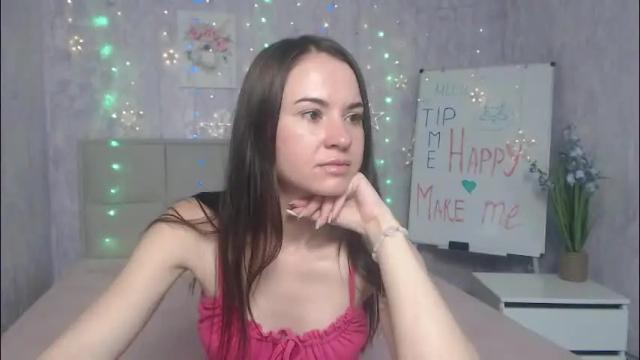 Image 3 of kiaracriegs Stream on Chaturbate on 1 month ago