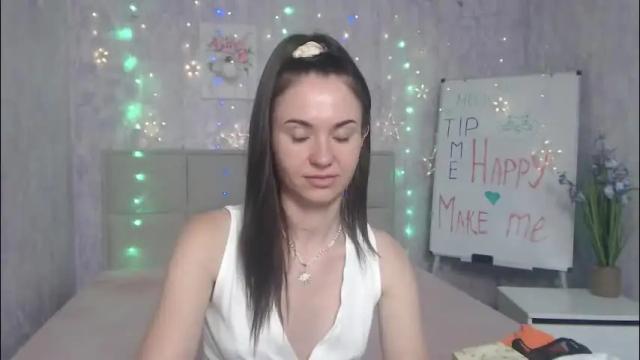 Image 11 of kiaracriegs Stream on Chaturbate on 1 month ago
