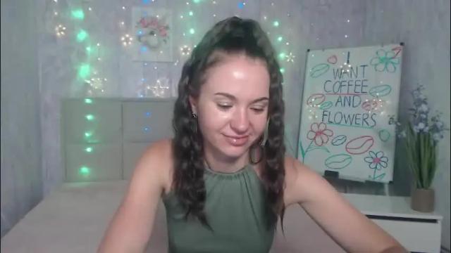 Image 10 of kiaracriegs Stream on Chaturbate on 1 month ago