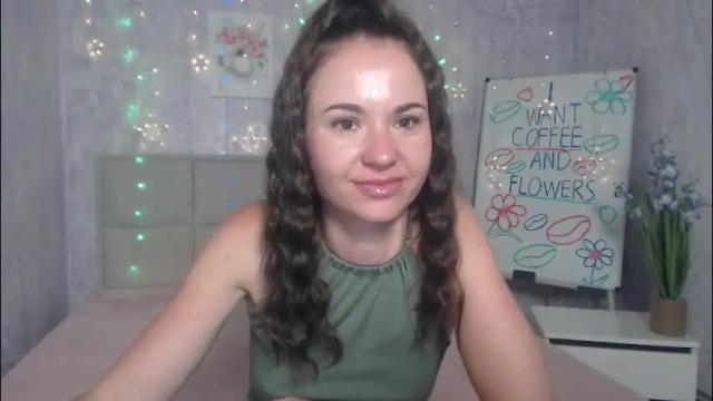 Image 8 of kiaracriegs Stream on Chaturbate on 1 month ago