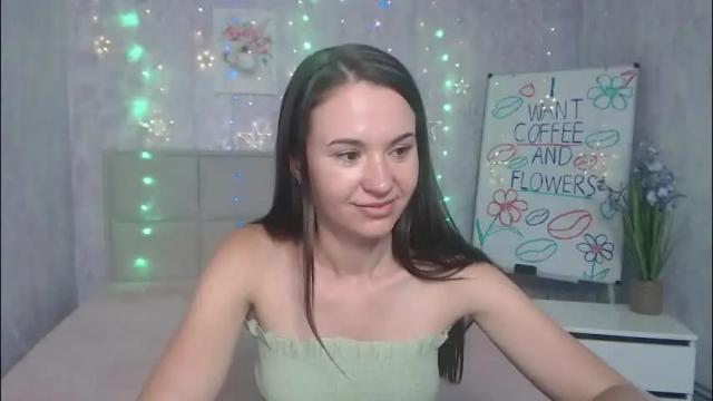 Image 12 of kiaracriegs Stream on Chaturbate on 1 month ago