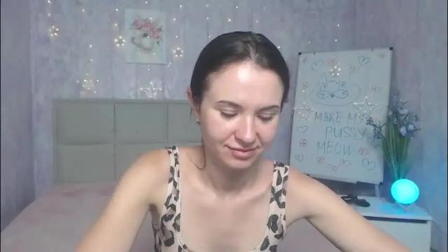 Image 7 of kiaracriegs Stream on Chaturbate on 1 month ago