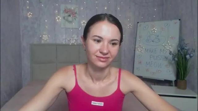 Image 2 of kiaracriegs Stream on Chaturbate on 28 days ago