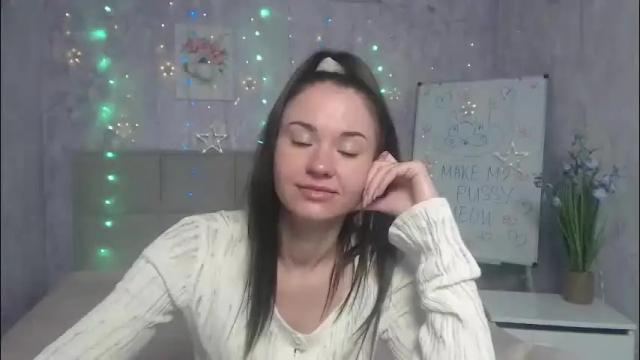 Image 2 of kiaracriegs Stream on Chaturbate on 24 days ago