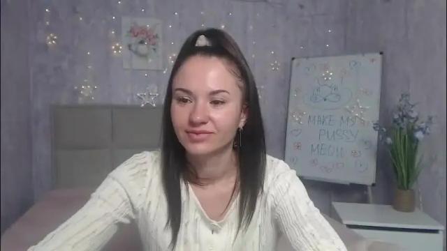 Image 7 of kiaracriegs Stream on Chaturbate on 24 days ago
