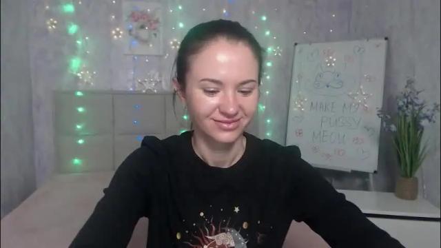 Image 12 of kiaracriegs Stream on Chaturbate on 22 days ago