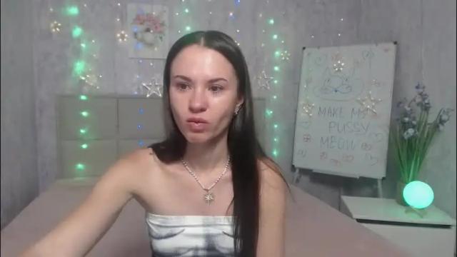 Image 3 of kiaracriegs Stream on Chaturbate on 21 days ago