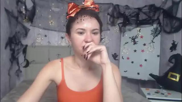 Image 3 of kiaracriegs Stream on Chaturbate on 1 day ago