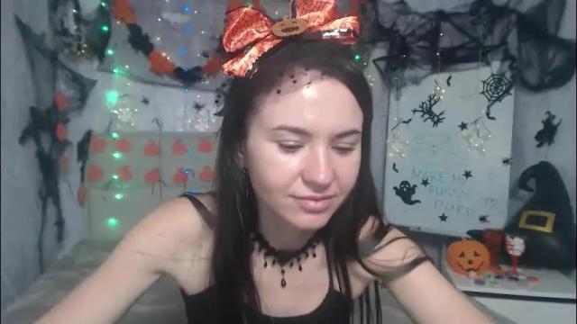 Thumbnail 3, kiaracriegs's Stream at Chaturbate, 1 month ago