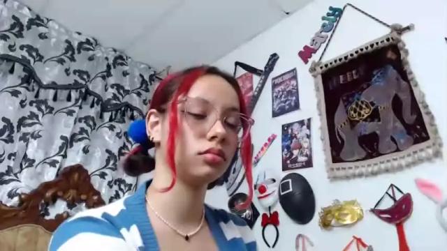 Image 12 of kiaralenon Stream on Chaturbate on 19 months ago